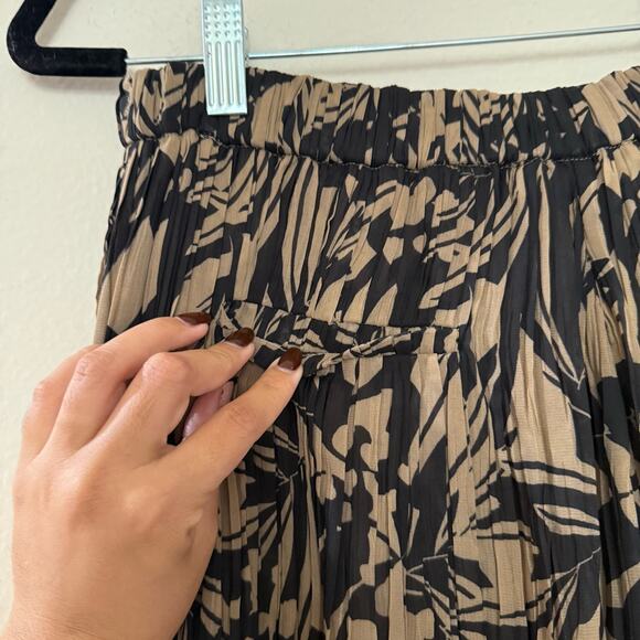 Jonathan Simkhai Floral Black & Tan chiffon pleated Flowy pants sz S - Picture 4 of 14
